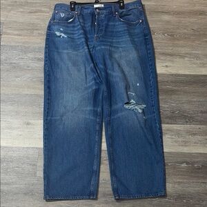 Universal Thread Sz 16 Mid Rise 90’s Baggy Jean 30”Inseam Trendy Distressed